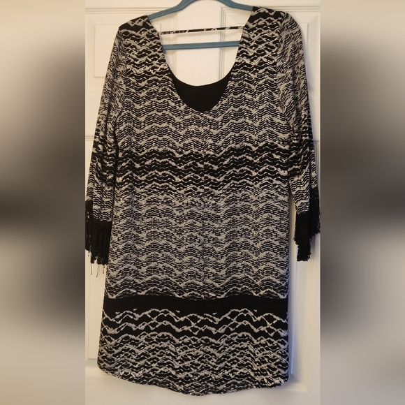 Karen Kane Dress - Picture 3 of 7